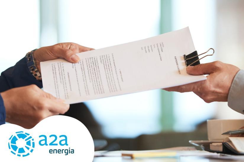 Puoi richiedere una Voltura ad A2A per cambiare il nome dell'intestatario delle utenze luce e/o gas attive. Se invece i contatori risultano spenti devi richiedere un Subentro.